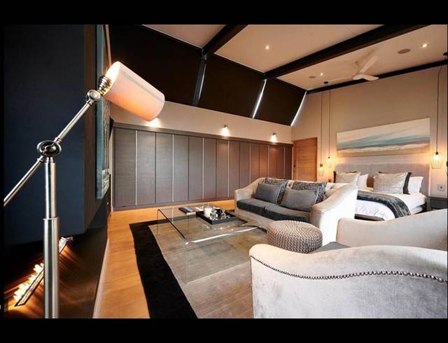 6 BEDROOM HOUSE FOR SALE IN WATERFALL